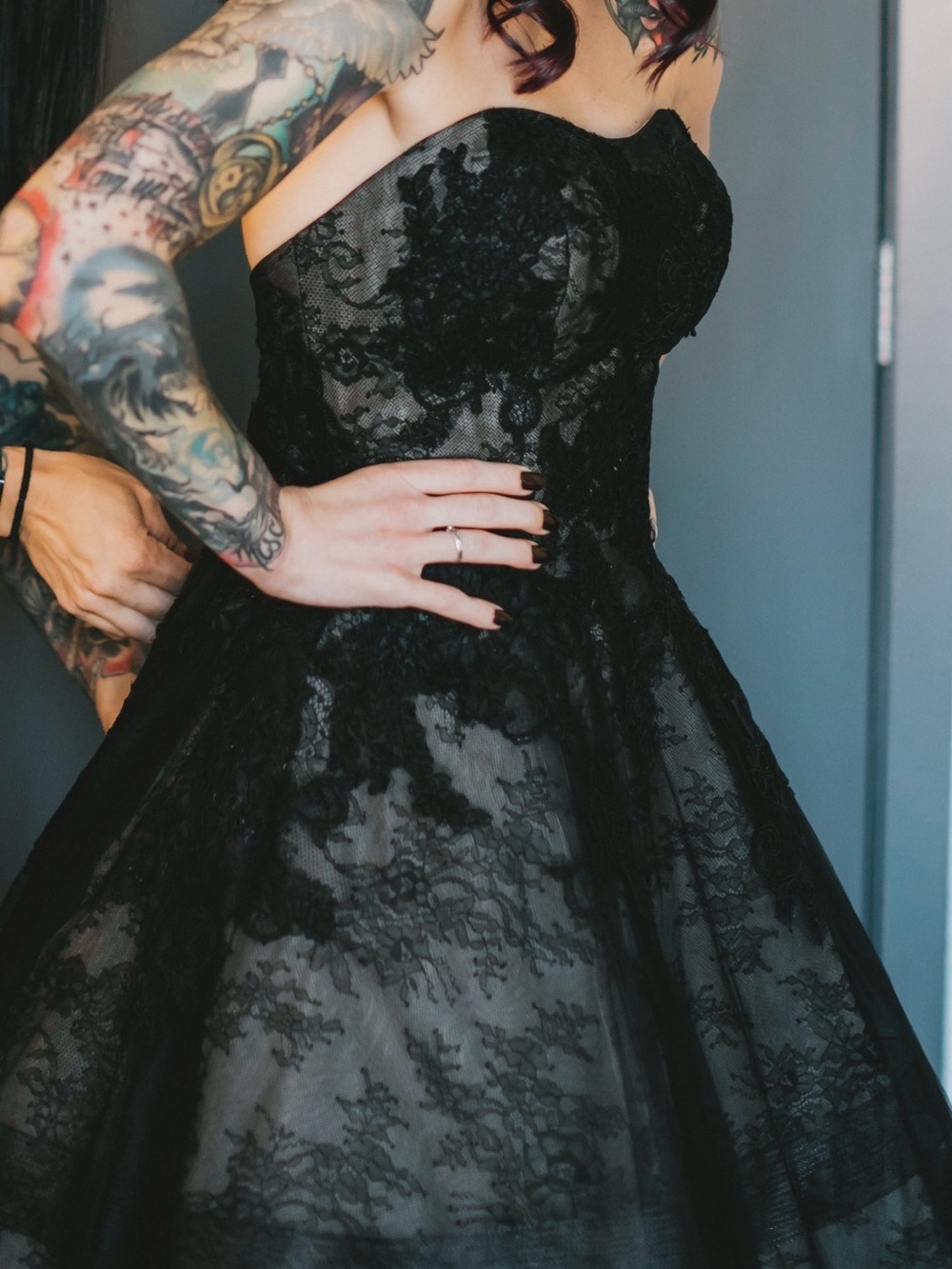 Vera Wang Black Strapless Tulle Ball Gown - Picture 5 of 13